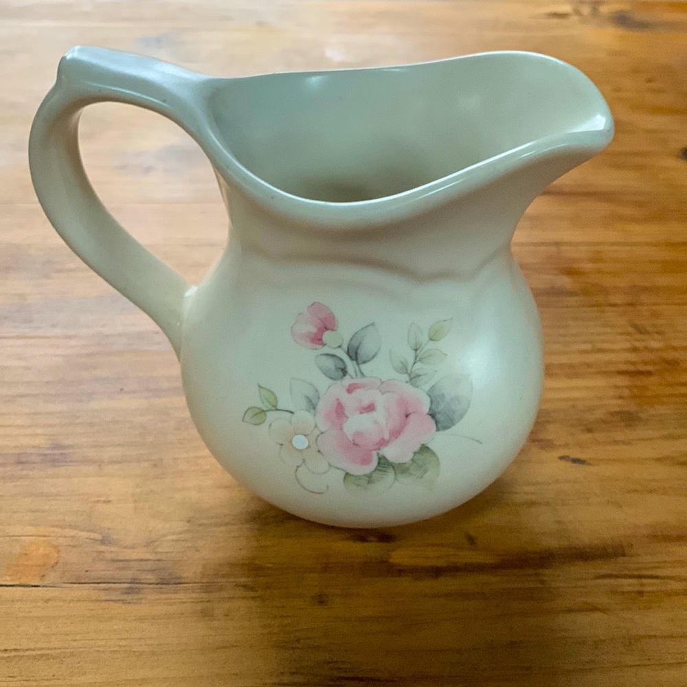 Vintage Pfaltzgraff Tea Rose ceramic Pitcher/Creamer